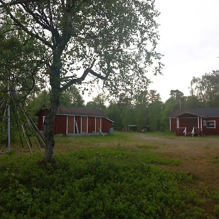 Rustic Old Lakeside At Lejlighed Sevettijärvi