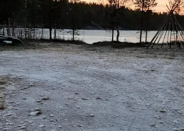 Rustic Old Lakeside At * Sevettijärvi